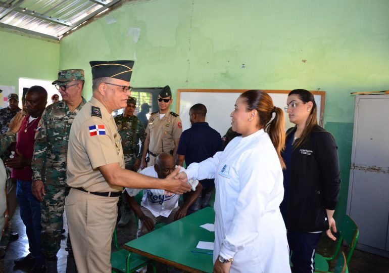 Ministerio de Defensa realiza amplio operativo médico y acción cívica en Barahona