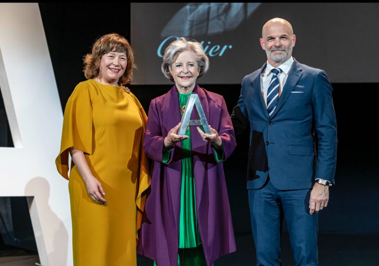 Patricia Phelps de Cisneros recibe el Premio “A” Honorífico de la Fundación ARCO por su apoyo al arte