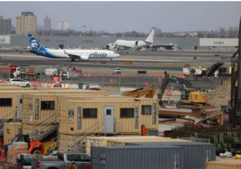 "Caos organizado": el aeropuerto de Nueva York se renueva pero sigue funcionando