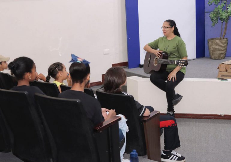 Reabren la Biblioteca Infantil Juvenil República Dominicana; Amerfis Cáceres asume la dirección