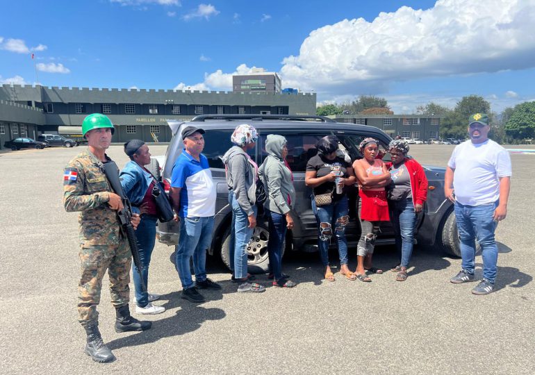 Ejército detiene a tres dominicanos por tráfico de indocumentados en Santo Domingo y Santiago Rodríguez