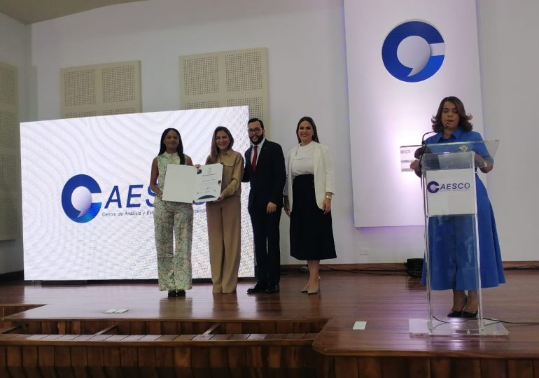 Con la presencia de Carolina Mejía dan inicio a Formación Integral de la Municipalidad