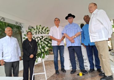 Hipólito Mejía encabeza actos conmemoración natalicio 88 del líder político Dr. José Francisco Peña Gómez