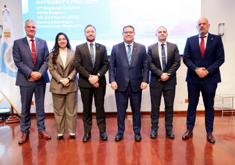 RD realiza seminario regional de la OMA sobre la integridad de la cadena de suministros