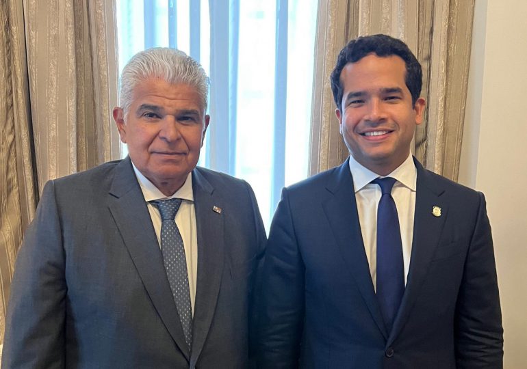 Omar Fernández conversa con presidente de Panamá temas de interés común