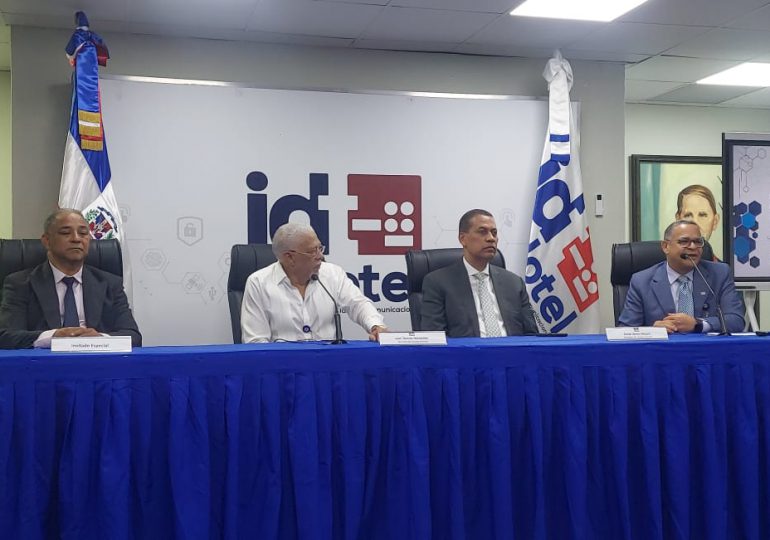Ofrecen detalles del foro "Redes Sociales, Periodismo y Democracia"
