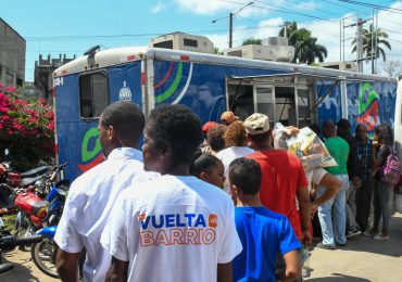 Comedores Económicos entrega miles de kits de raciones crudas y alimentos cocidos en tercera jornada de inclusión de “Gobierno Contigo”