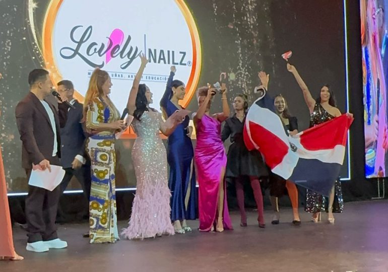 Lovely Nailz RD enaltece la bandera Dominicana ganando premio Internacional como “Mejor Marca Internacional de productos para Uñas”