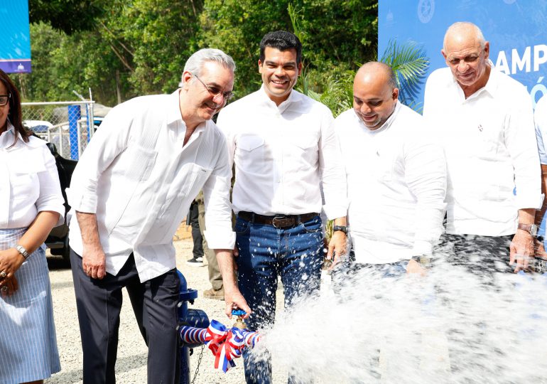 Abinader y Arnaud, dejaron inaugurada la ampliación del acueducto Maimón, en la provincia monseñor Nouel