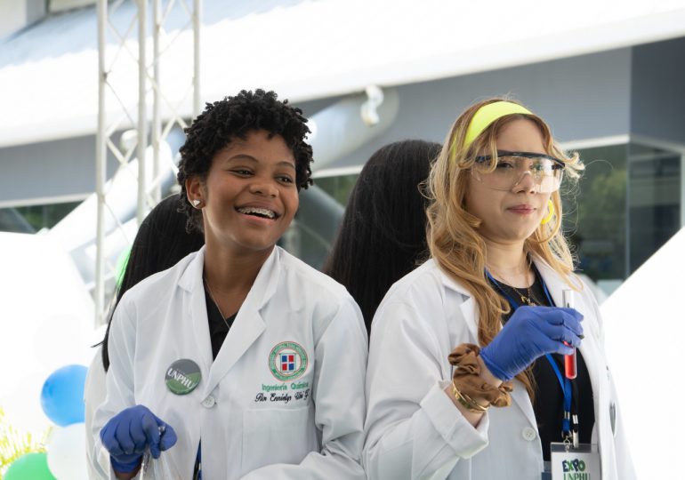 Expo-UNPHU 2025 orienta e inspira a futuros estudiantes universitarios