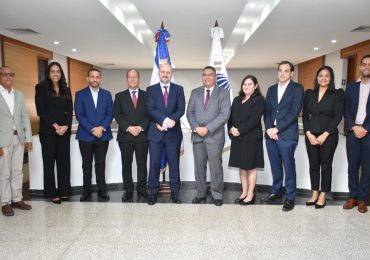 Viceministro Alexis Cruz dialoga con misión del FMI sobre el desempeño de la economía dominicana y las oportunidades de crecimiento