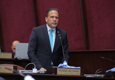 Diputado Román de Jesús solicita construcción de carretera Peralvillo-Maimón