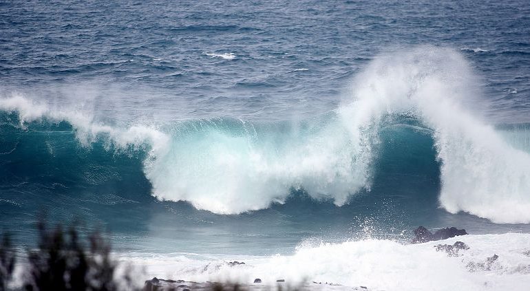 Advierten sobre fuertes ráfagas de viento y oleaje peligroso durante los próximos días