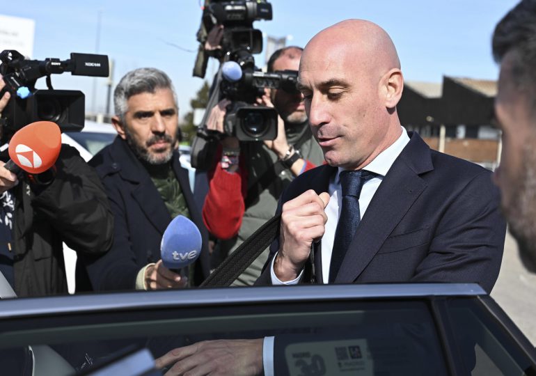 Rubiales recurre su condena a multa: El beso a Hermoso fue un signo de euforia, no delito