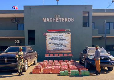 Ejército retiene dos camionetas con contrabando de 464 mil cigarrillos en Santiago Rodríguez