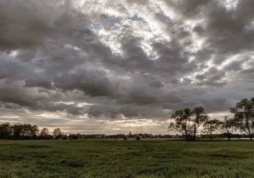 Meteorología prevé algunos chubascos y temperaturas calurosas en el día