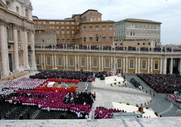 El funeral del papa debe celebrarse antes del domingo y hoy se sellará su apartamento