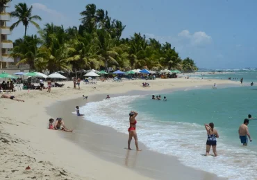 Mitos de Semana Santa en RD: ¿Realmente es peligroso bañarse en ríos y playas?