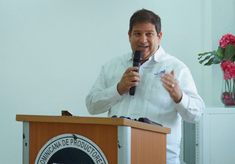 Ganadería recuerda no se puede movilizar cerdos sin certificación para frenar la PPA