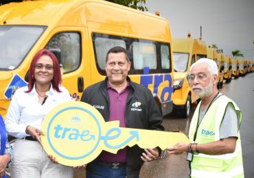 Samaná recibe modernos autobuses escolares eléctricos del sistema “TRAE”