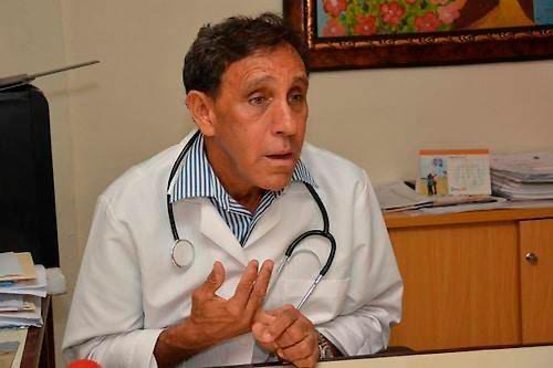 Dr. Cruz Jiminián desmiente sufra secuela por Covid como informan medios