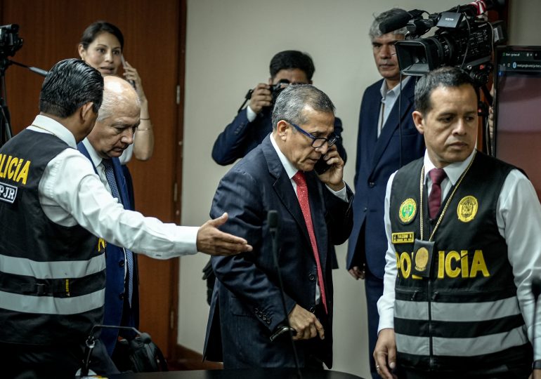 El expresidente Humala es arrestado para ser conducido a prisión tras oír su sentencia