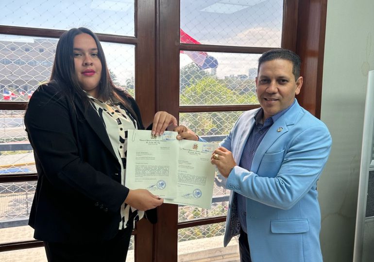 Diputado somete resoluciones solicitando un CAIPI y una oficina del Plan Social de la Presidencia para Jima Abajo