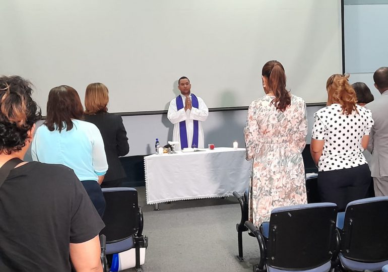 Realizan misa en memoria de las víctimas de tragedia del Jet Set