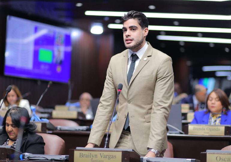 Bray Vargas a diputados: “No se van a llevar esa curul para su casa”