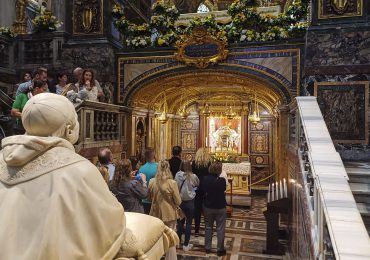 El sepulcro de Francisco en Santa María La Mayor, casi listo en vísperas de su funeral