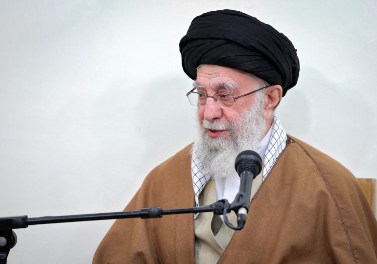 Irán "no está lejos" de conseguir la bomba nuclear, afirma jefe de OIEA