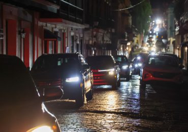 Más de la mitad de Puerto Rico recupera la luz tras apagón en la víspera