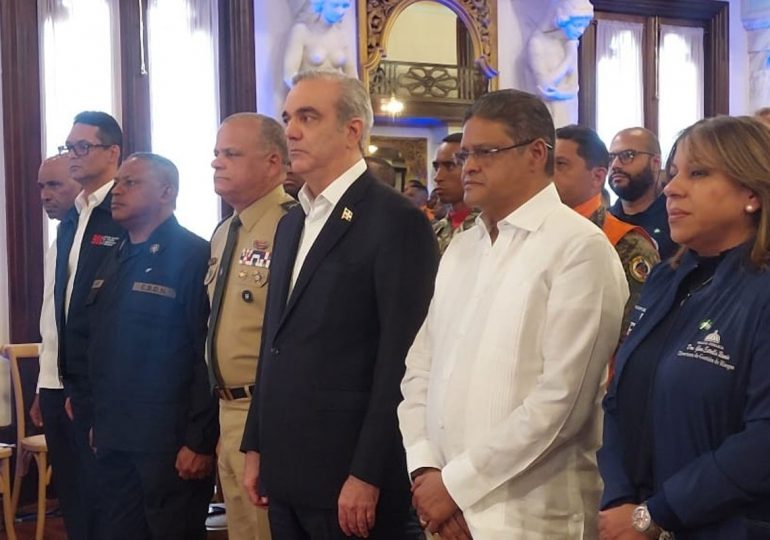 Abinader reconoce hay un vacío legal para supervisión obligatoria de obras privadas
