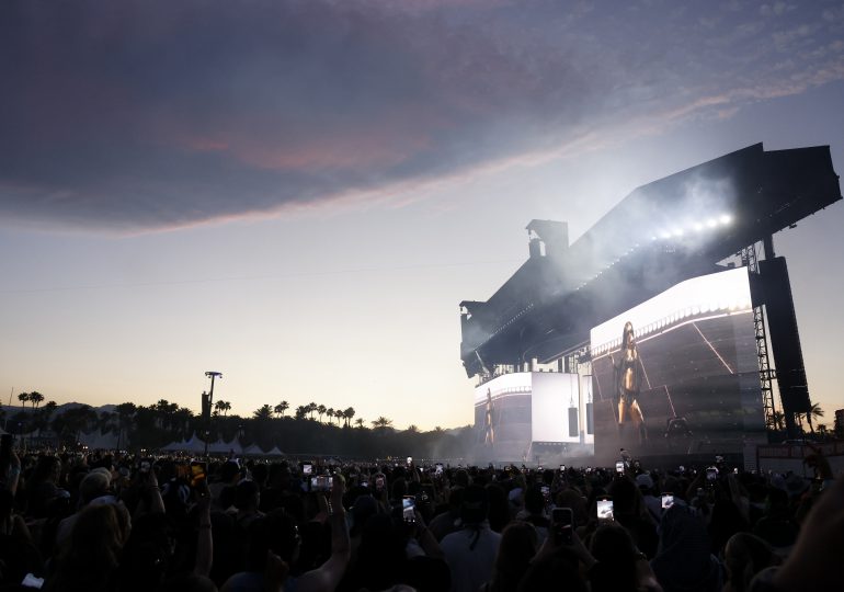Billie Eilish y Lorde impulsan el fenómeno 'brat' de Charli xcx en Coachella