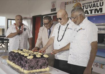 La pequeña nación insular Tuvalu inaugura sus primeros cajeros automáticos