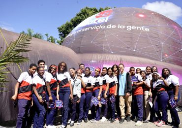 INDOTEL lleva Domo Inmersivo a Montecristi; ciudadanos se sumergen en experiencia tecnológica