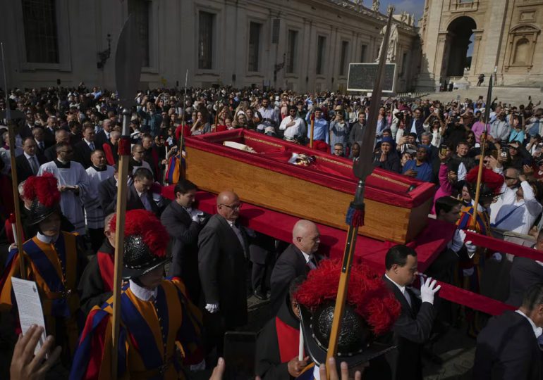 El programa para seguir el adiós al papa Francisco