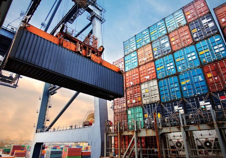 Economista explica cómo aumento en los aranceles podría impactar en la economía