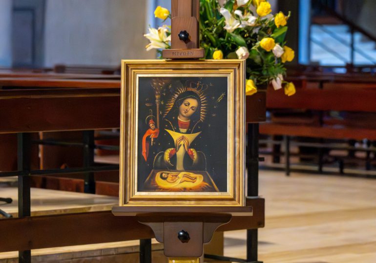Cuatro dominicanos continúan por Europa promoviendo la devoción a la Virgen de la Altagracia