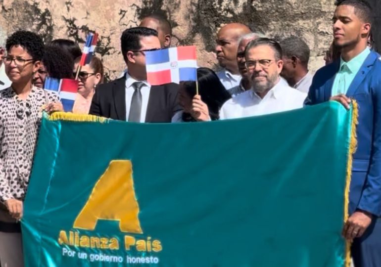 Guillermo Moreno honra a los héroes de la Revolución de Abril y condena la segunda intervención estadounidense