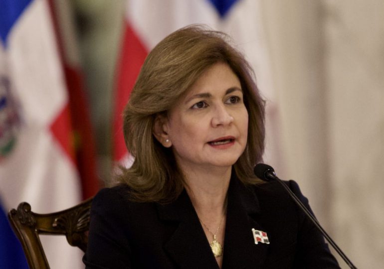 Vicepresidenta Raquel Peña agradece labor del COE y rescatistas ante tragedia en discoteca Jet Set