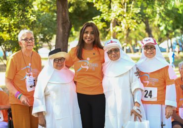 Selinée Méndez realiza con éxito la carrera solidaria "Yo corro por ti"