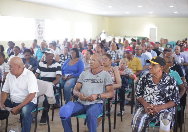 MIDE lleva atención integral casa por casa a pensionados que no pudieron asistir a jornada