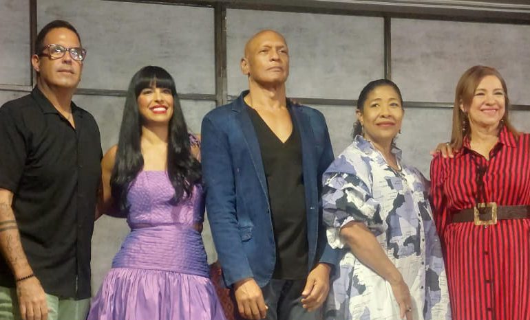 "Un Extraño Inconveniente" llega a la Sala Ravelo del Teatro Nacional