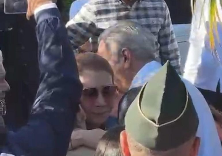 Abinader llega al Jet Set tras suceso y agradece la labor de los socorristas