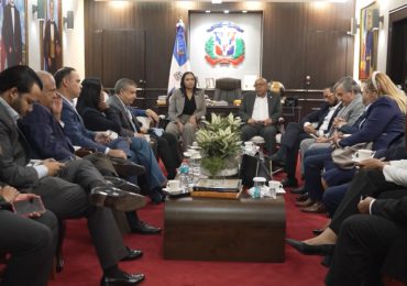 Presidente de la Cámara de diputados se solidariza con víctimas de la discoteca Jet Set