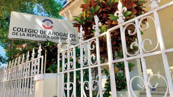 Colegio de Abogados expresa consternación y pesar por tragedia en Jet Set