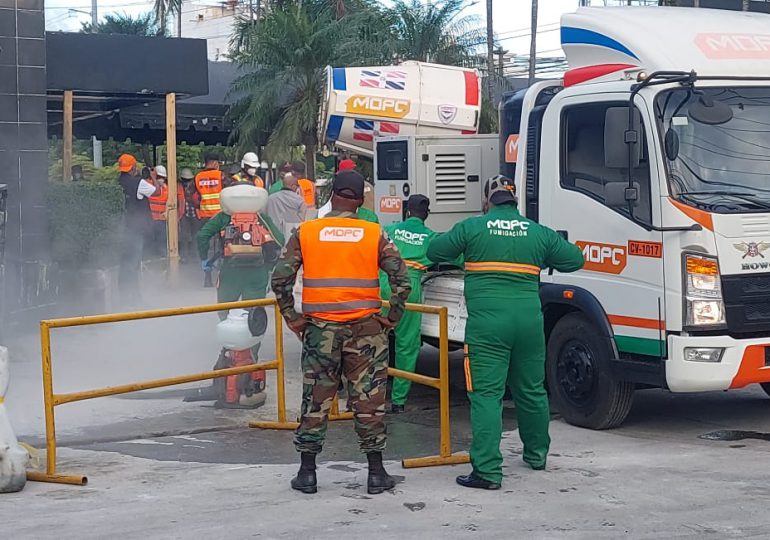 Fumigan interior y perímetros de Jet Set, tras concluir operativo de rescate y retiro de cadáveres