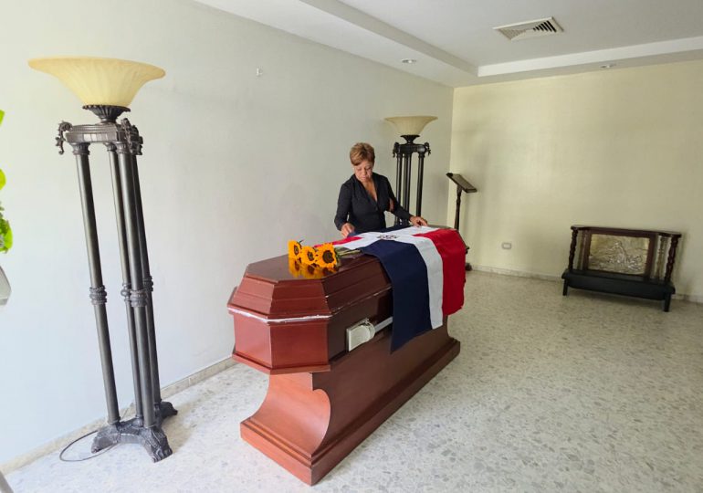 Video: Sepultan personaje Janny Ventura en medio de dolor y tristeza