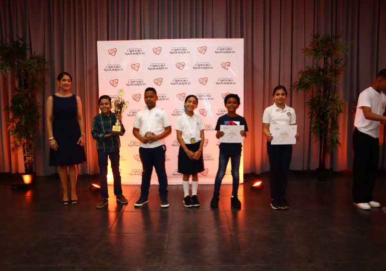 Premiación de la Séptima Edición de la Competencia Internacional Canguro Matemático